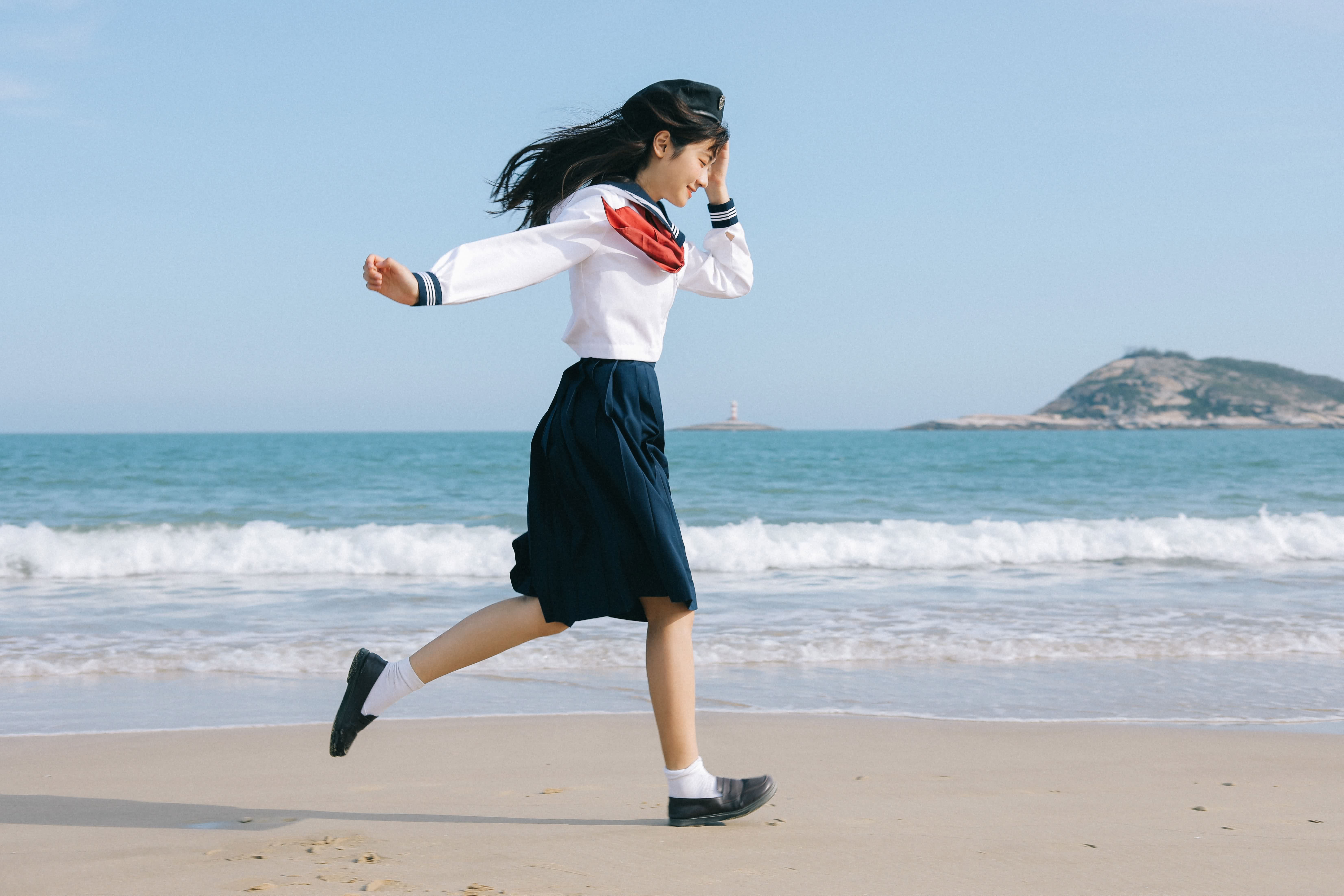 撞进温柔的海风里
