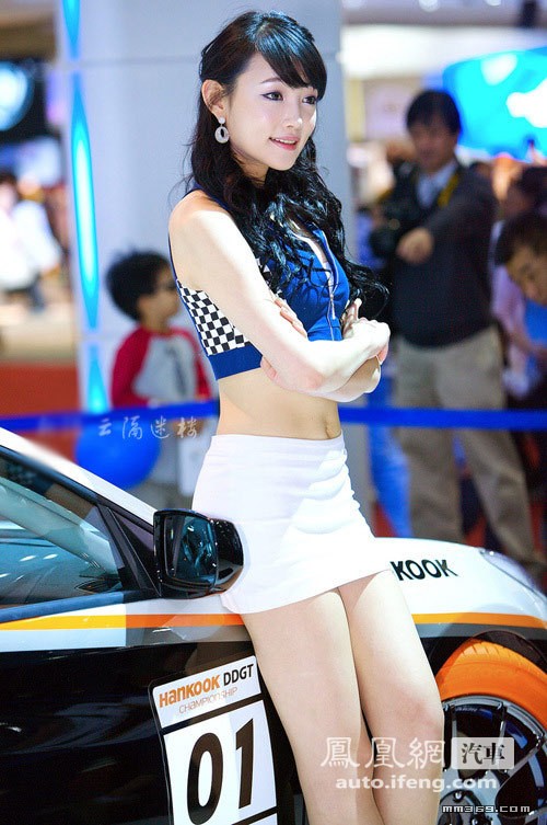 号称小周迅的韩国美女车模  第10张
