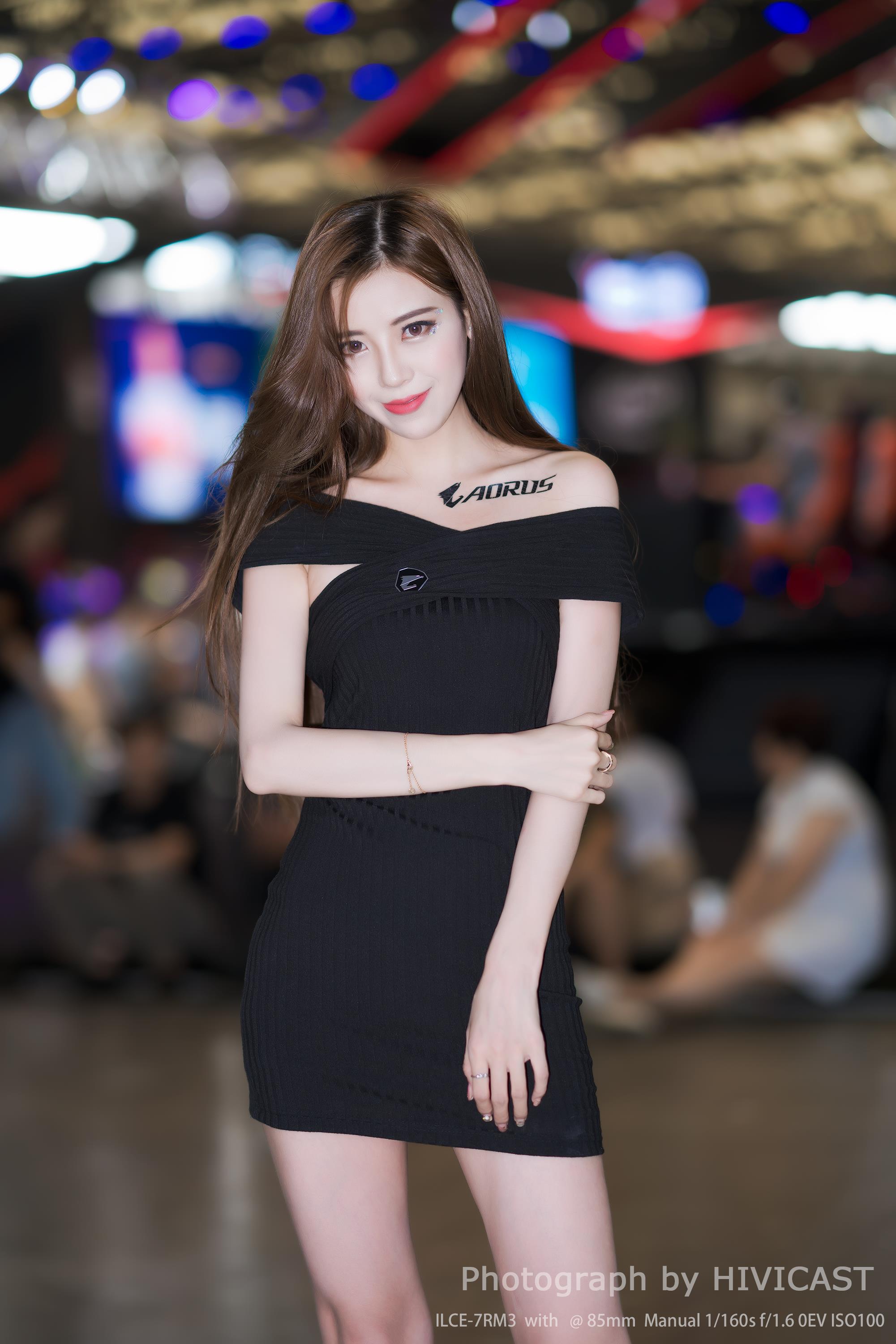 2018ChinaJoy AORUS 模特 小王祖贤@小梦如呦 黑色抹胸礼裙性感写真集  第5张