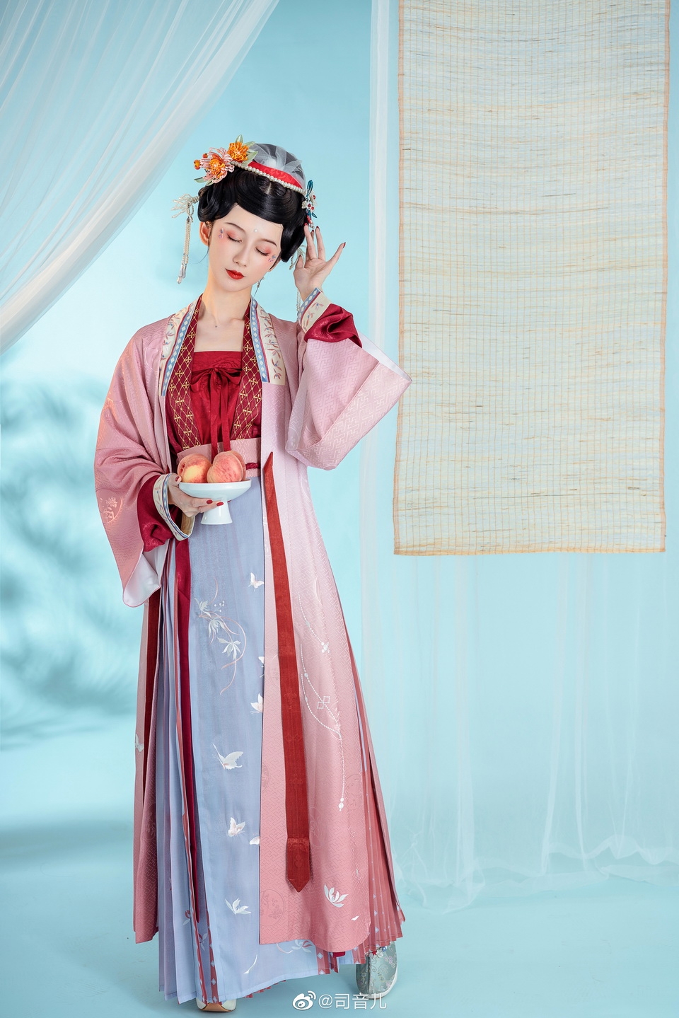 汉服古风#汉服# 庄生晓梦迷蝴蝶 望帝春心托杜鹃_黑丝控,动漫美女,少女二次元互fo  第4张