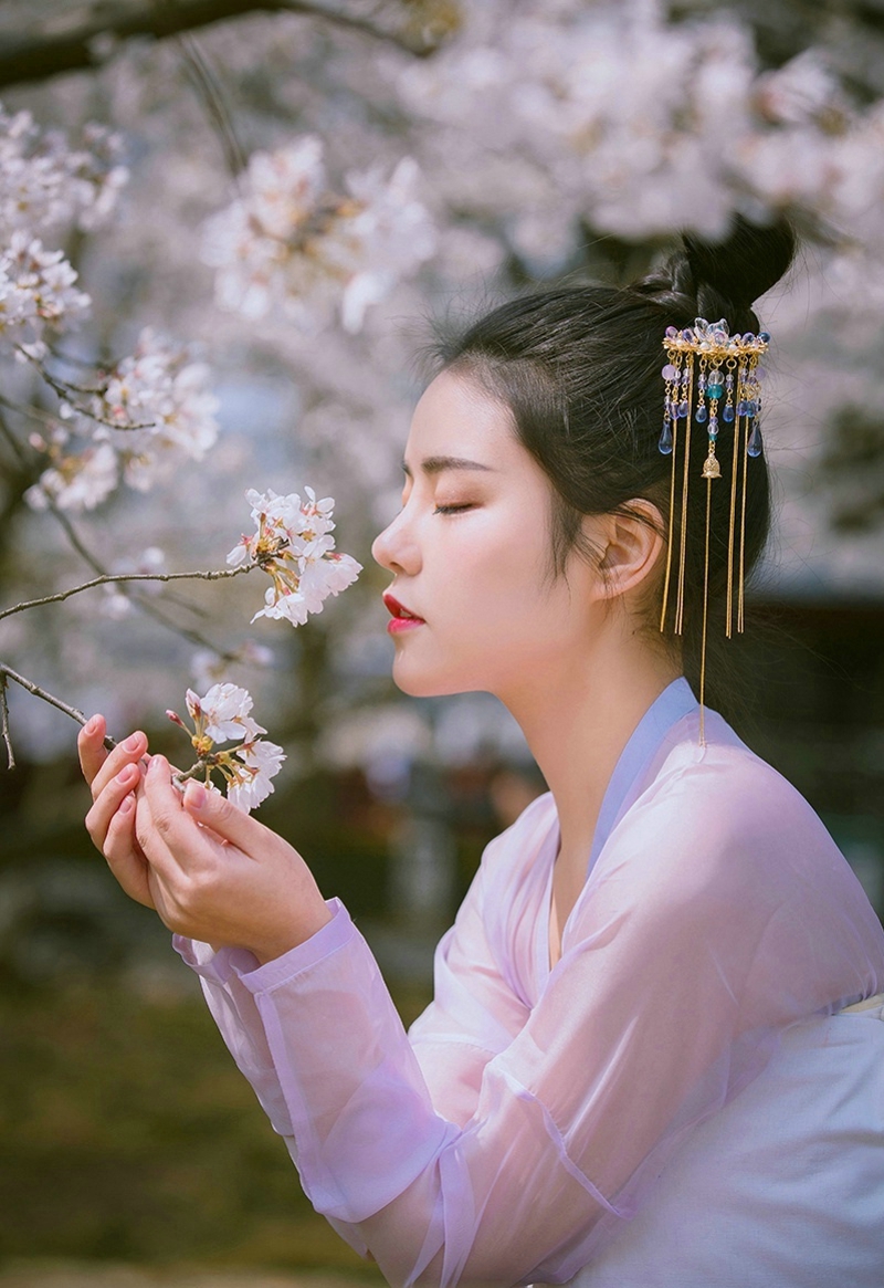 古装美女古风清新与花媲美  第2张