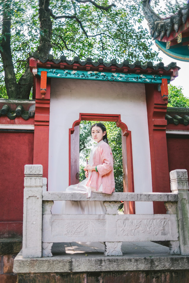 古装美女纯净温婉如玉  第3张