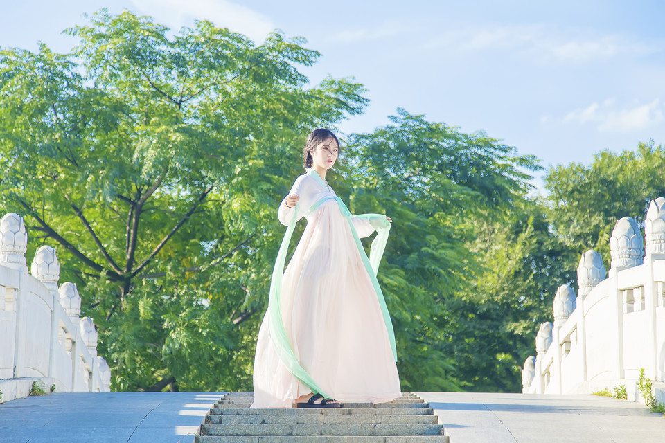 古装美女温润如玉大家闺秀  第9张