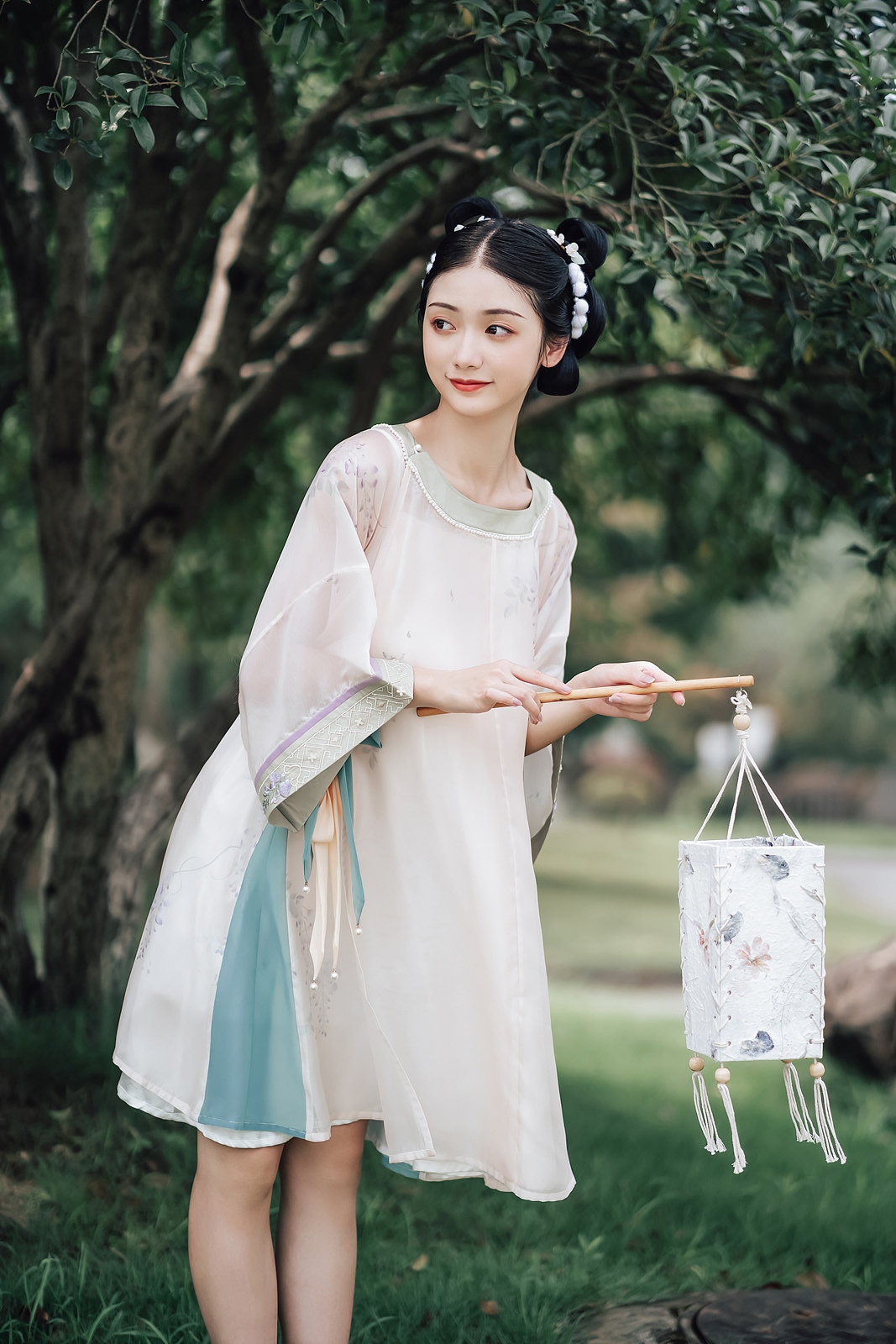 国风美少女现代汉服唯美古风图片  第5张