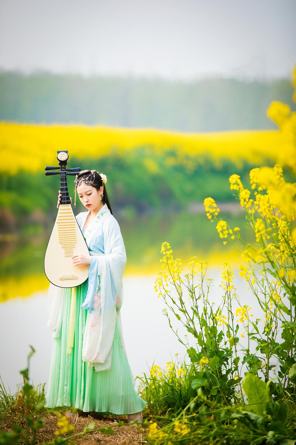 油菜花田汉服美女唯美古风摄影  第5张