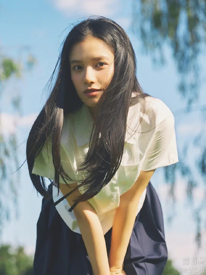 美女校花张婧仪清纯阳光写真  第7张