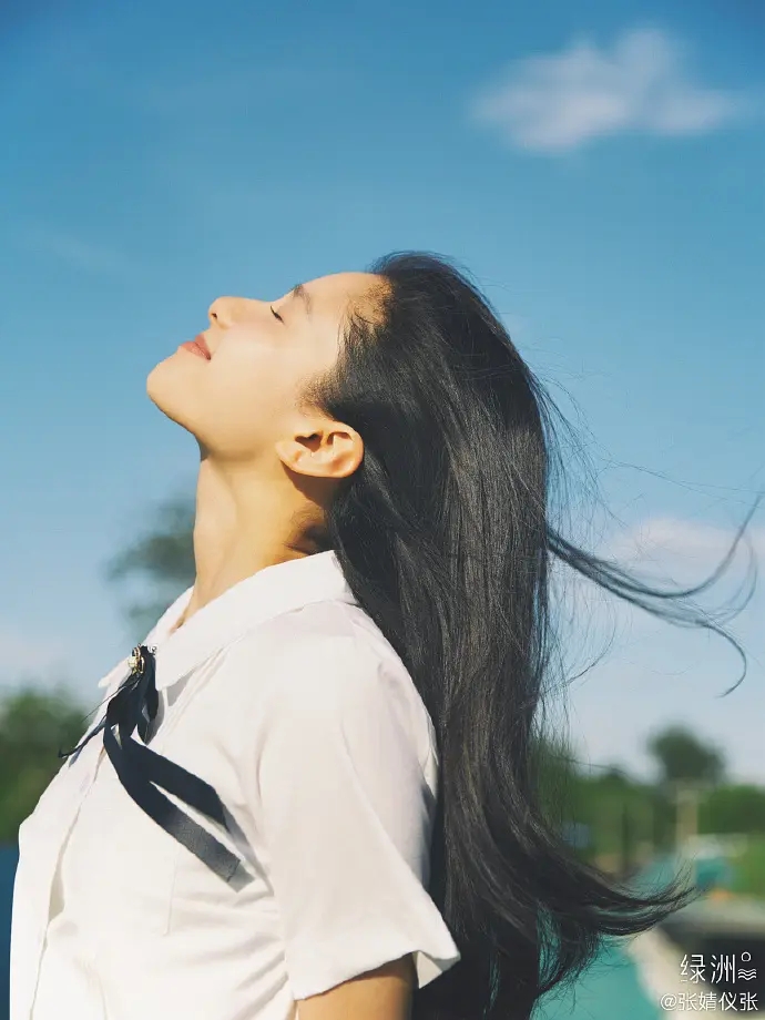 美女校花张婧仪清纯阳光写真  第8张