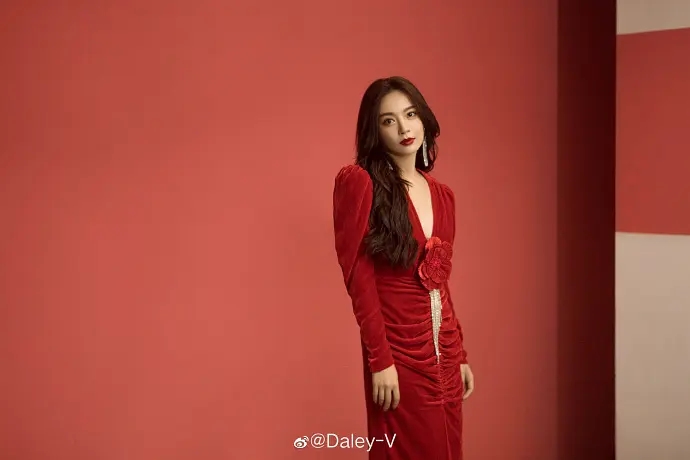 性感女郎施诗惹火美女套图  第5张
