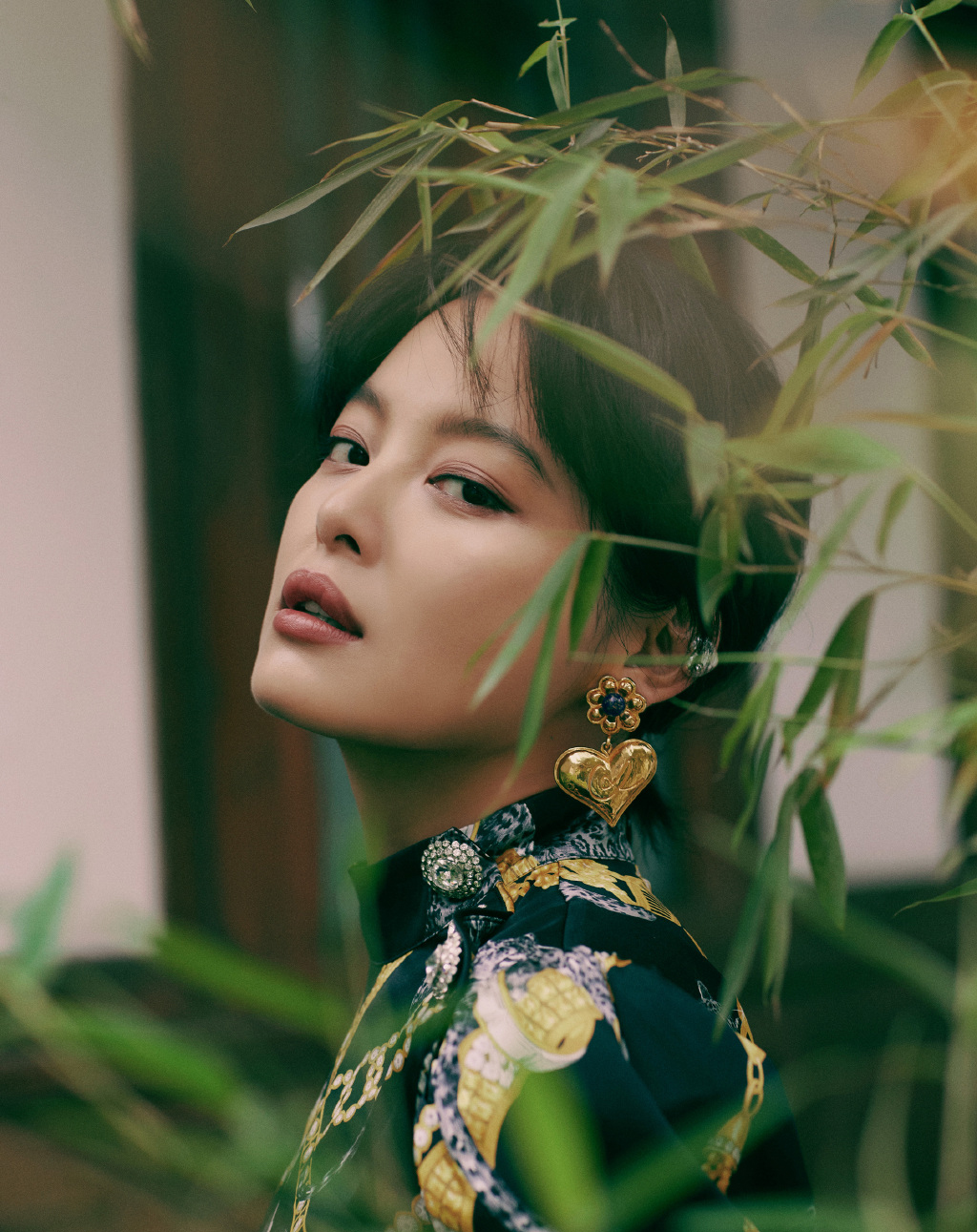 辛芷蕾复古静谧写真图片  第4张