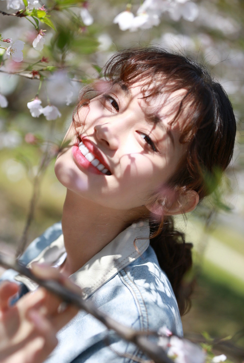 盖玥希休闲随性户外写真图片  第2张