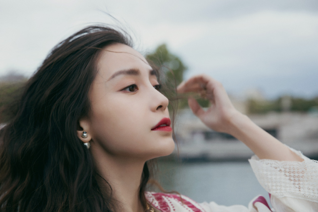 angelababy性感优雅写真图片  第2张