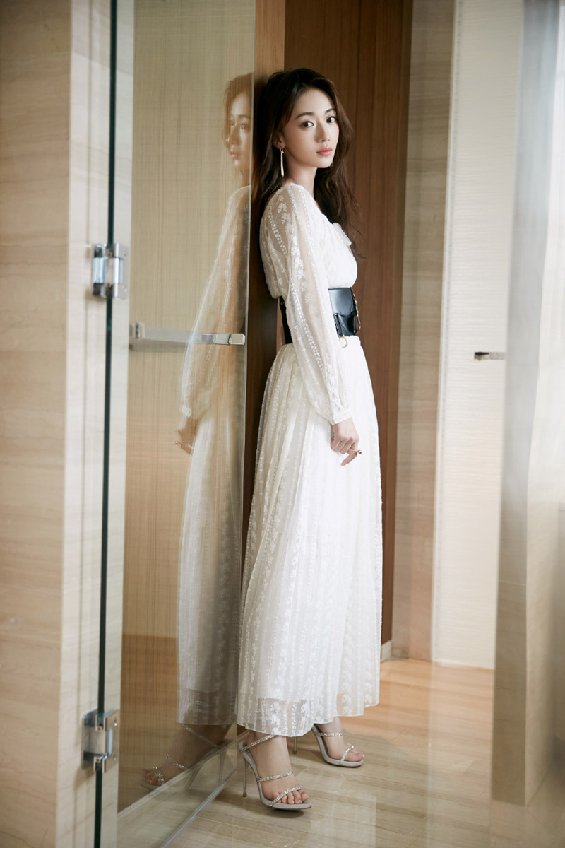 吴谨言温婉迷人活动写真图片  第2张