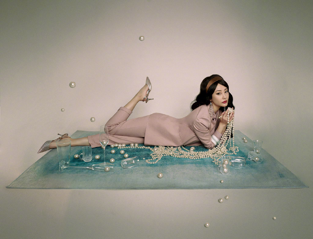 李纯复古波浪文艺妩媚写真图片  第8张