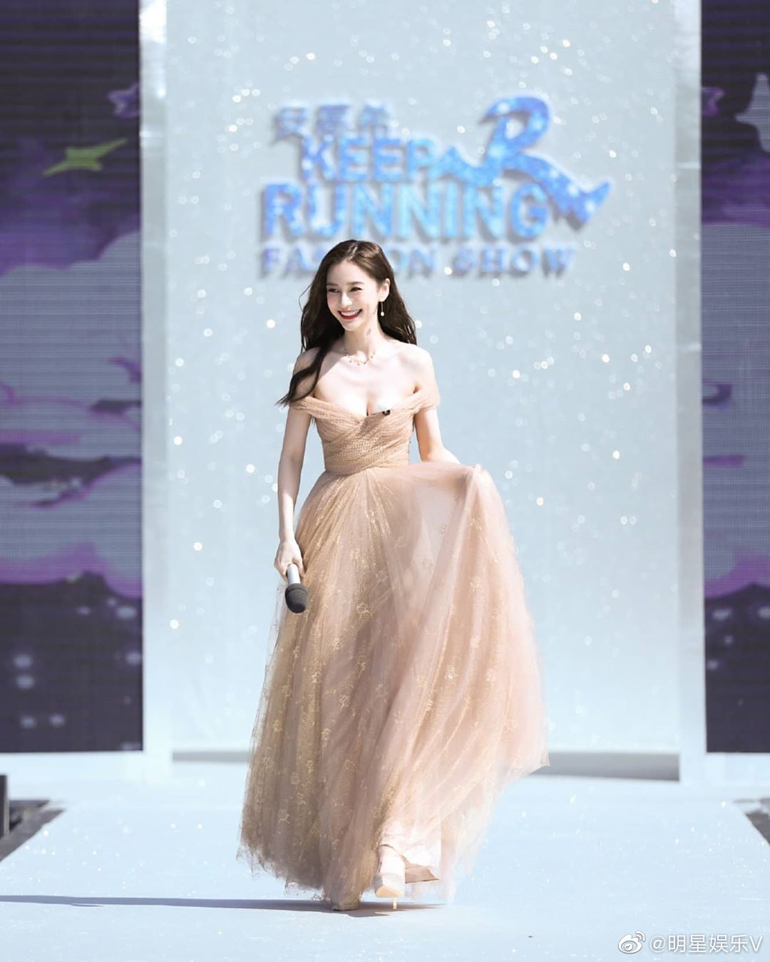 T台上的angelababy，真是灵气十足哦！  第4张