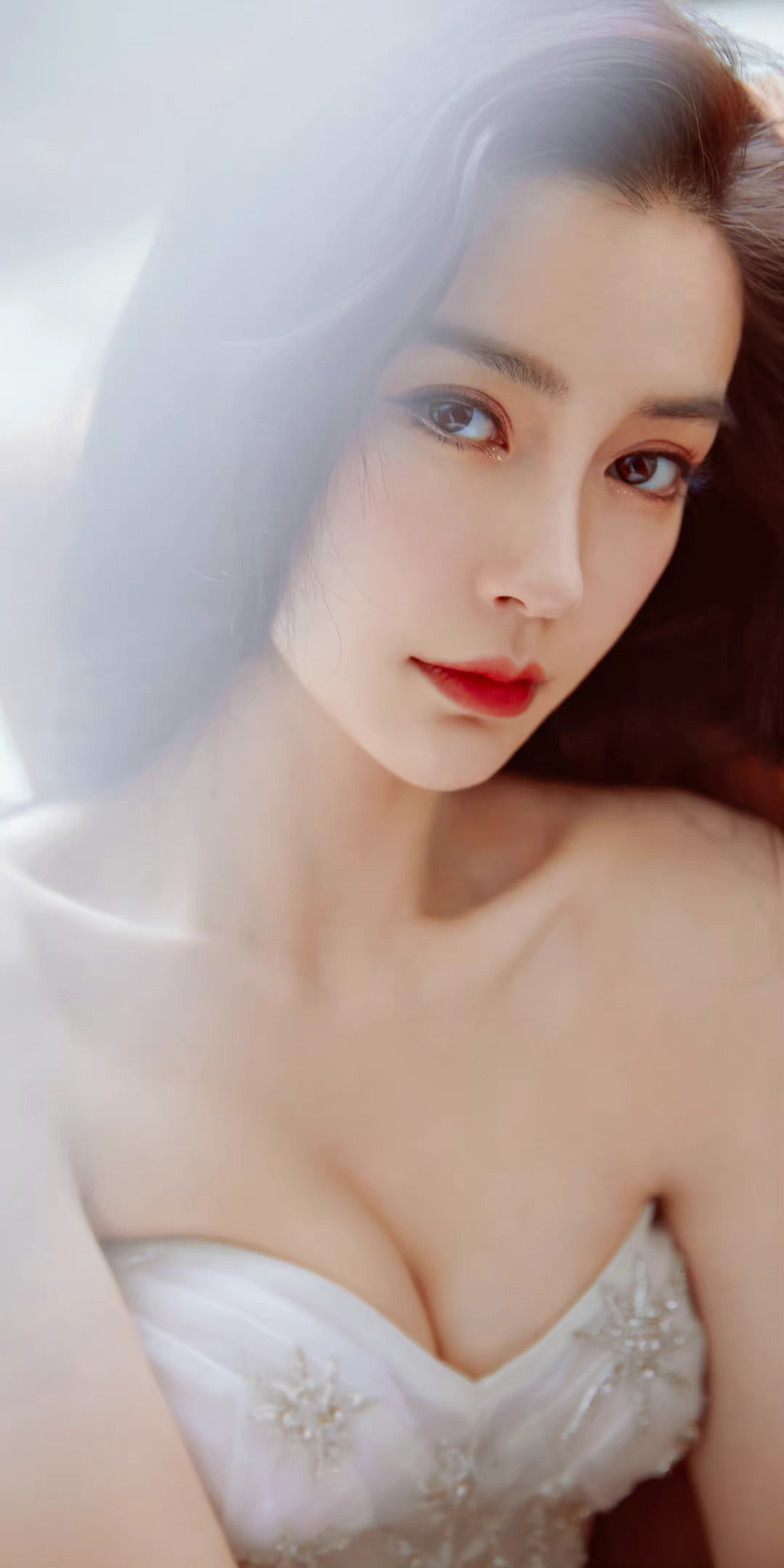 杨颖Angelababy皓白冰雪裙写真图片  第6张