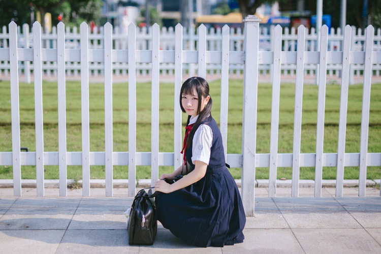 日本可爱漂亮美女街拍清纯制服学生妹写真图片  第12张