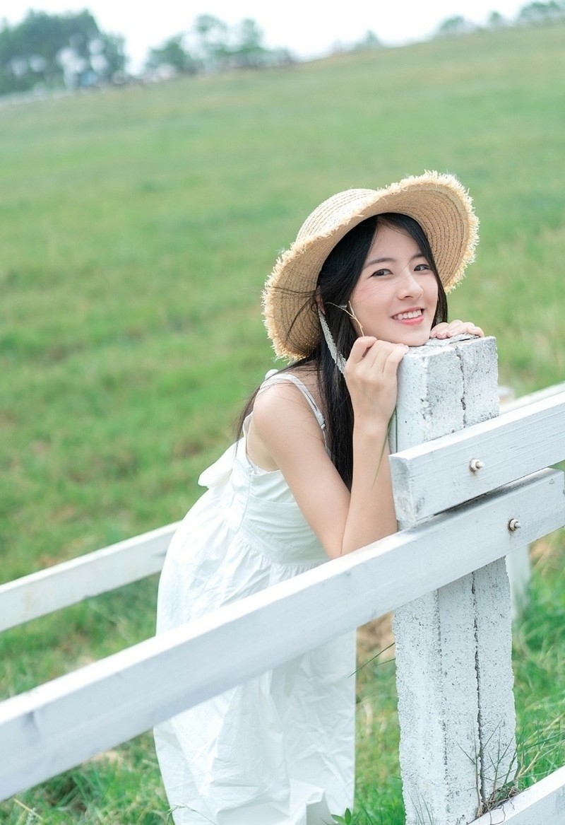 明眸善睐笑靥如花的高颜值女孩夏日清凉唯美养眼美女写真  第7张