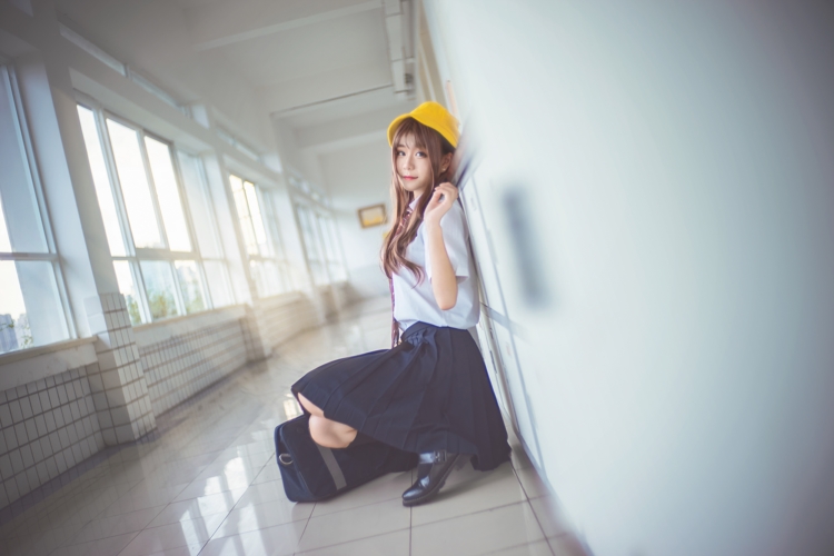 小黄帽女孩户外校园制服白嫩清纯甜美可爱写真  第14张