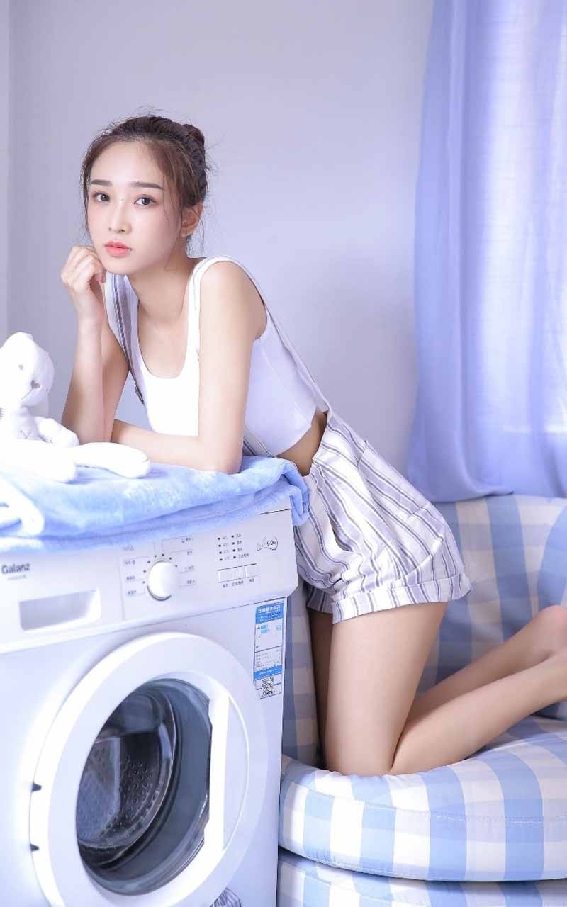 夏日长腿美女性格讨喜个人写真  第9张