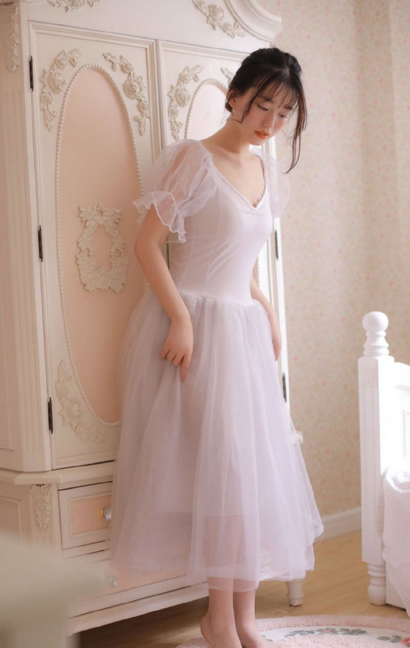 气质美女极品透视白纱裙唯美私照  第5张