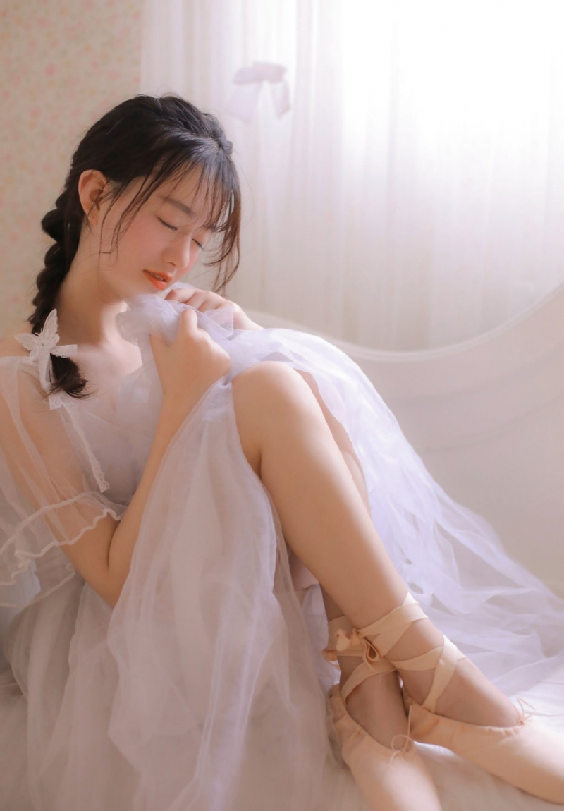 气质美女极品透视白纱裙唯美私照  第7张