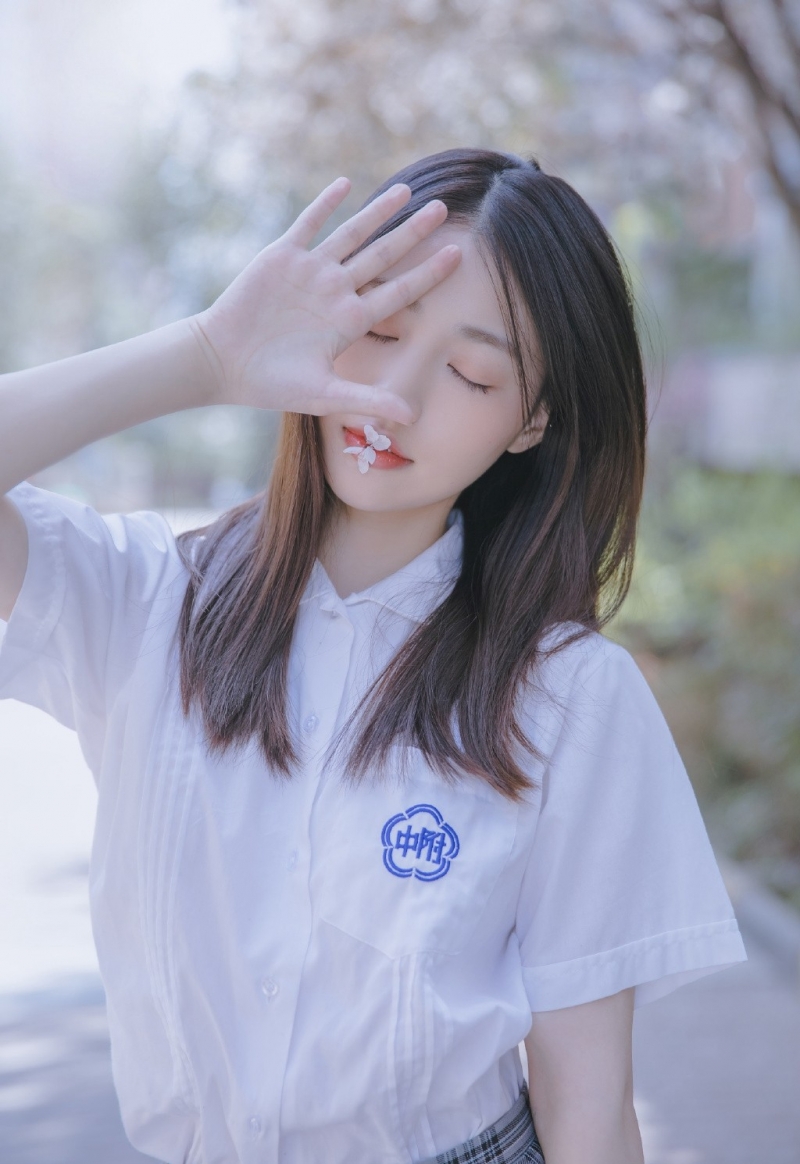 粉嫩小女生校园清纯写真照片  第3张