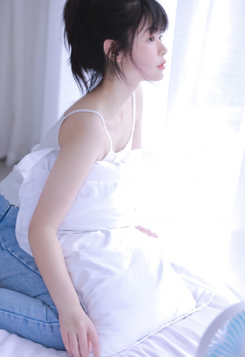 邻家小妹长得亭亭玉立漂亮美女照片  第9张