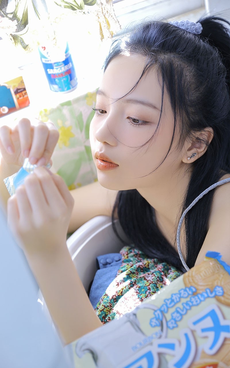 宅男女神肌肤莹白若雪气质出尘妹子图  第8张