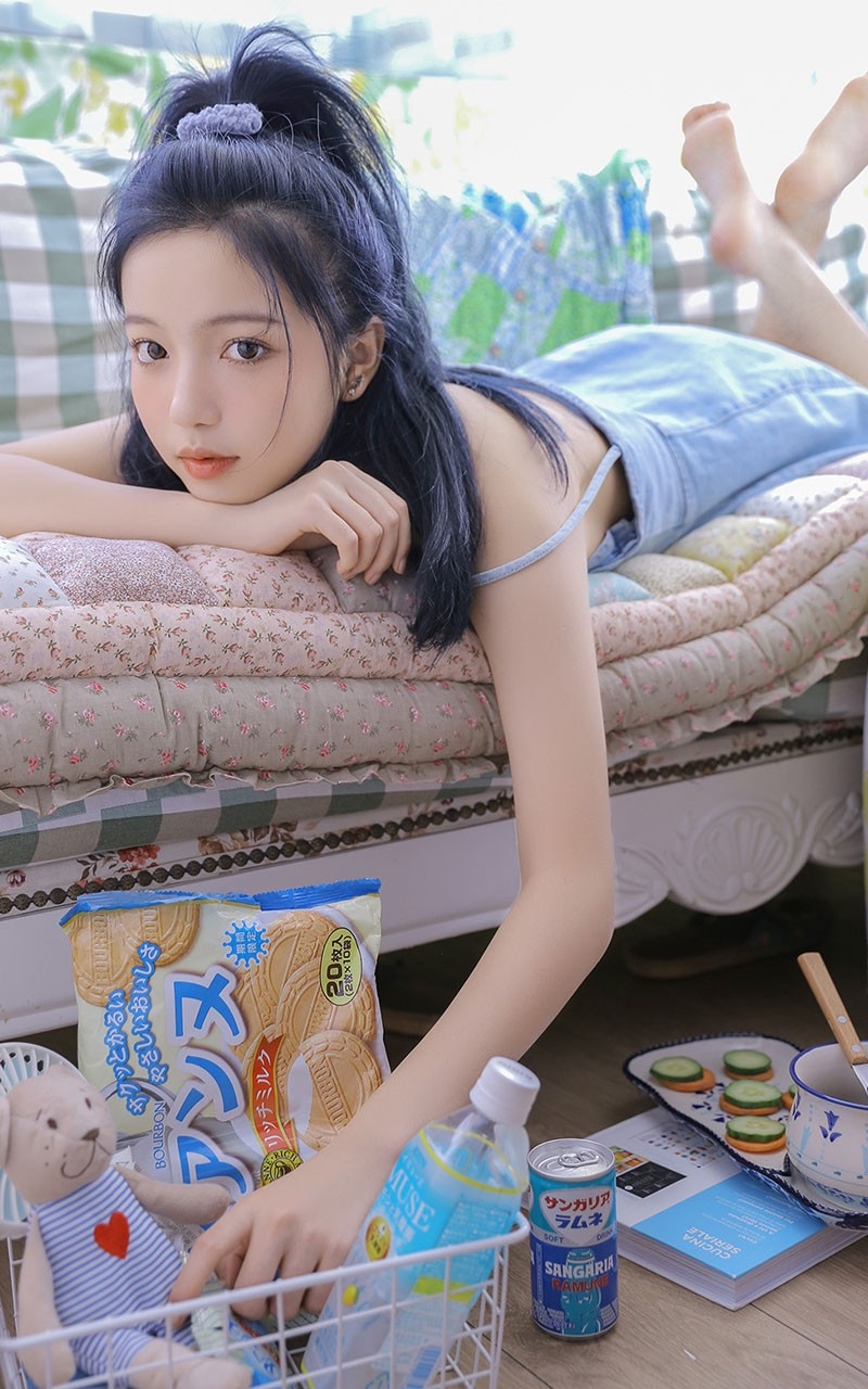 宅男女神肌肤莹白若雪气质出尘妹子图  第12张