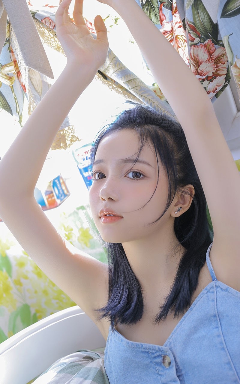 宅男女神肌肤莹白若雪气质出尘妹子图  第15张