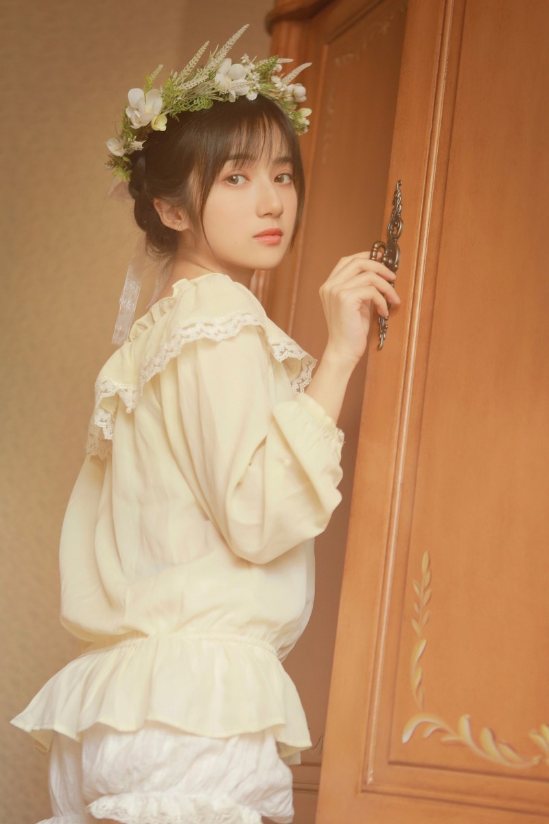 温婉小女人性格温柔无害撩人妹子图  第1张