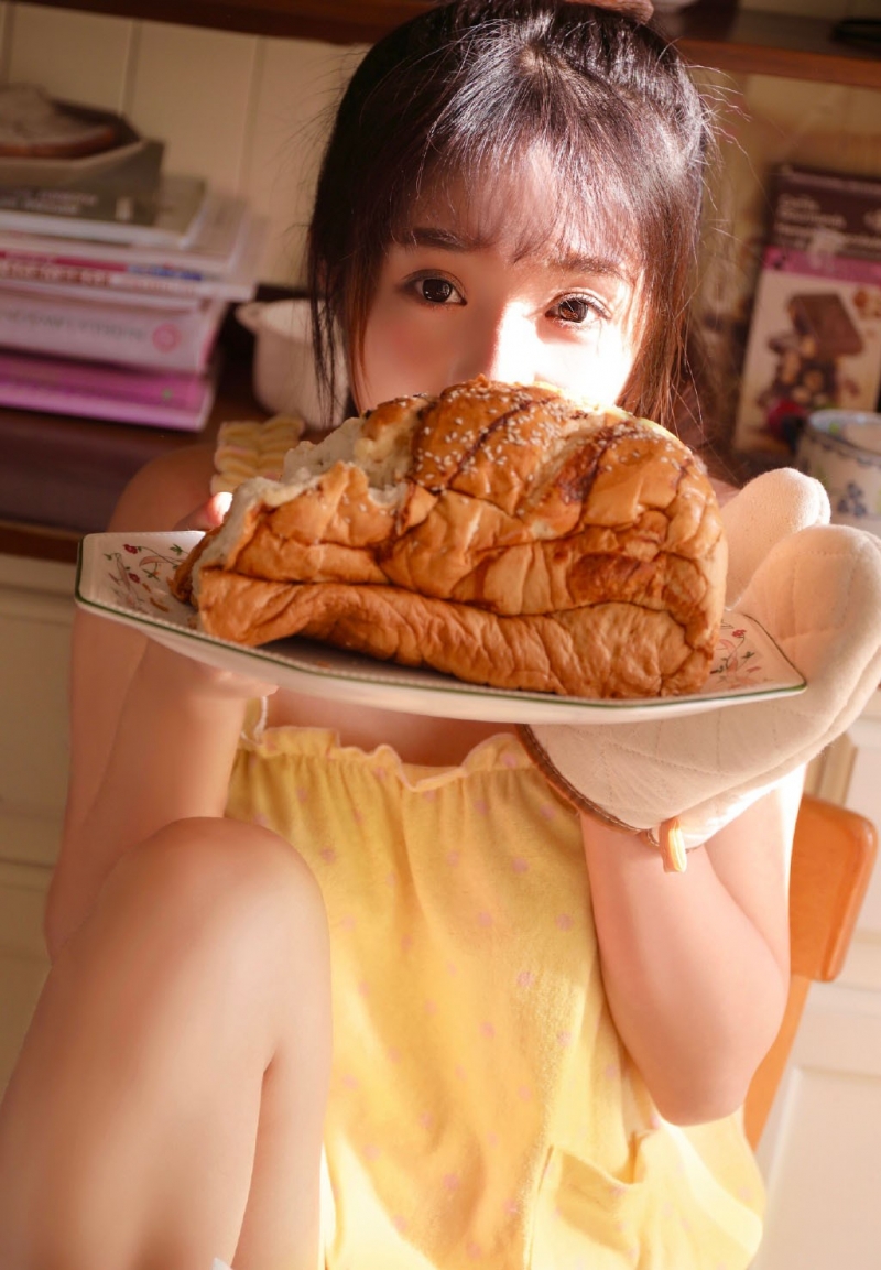 清纯美少女明眸皓齿身材好看私房照  第8张