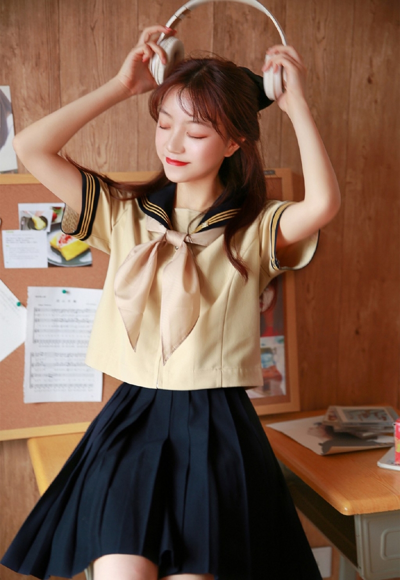 JK制服美女笑靥如花唯美写真集  第4张