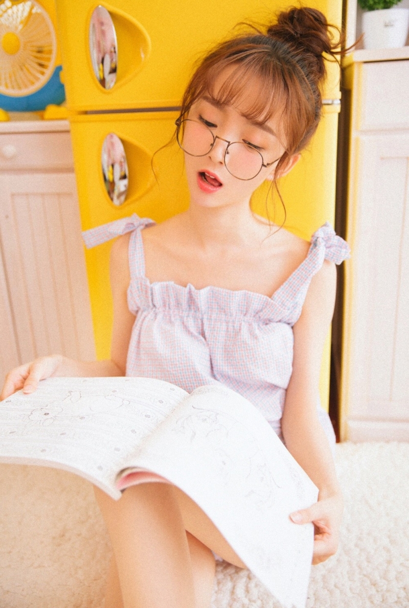 元气美少女俏皮惹火私拍  第8张