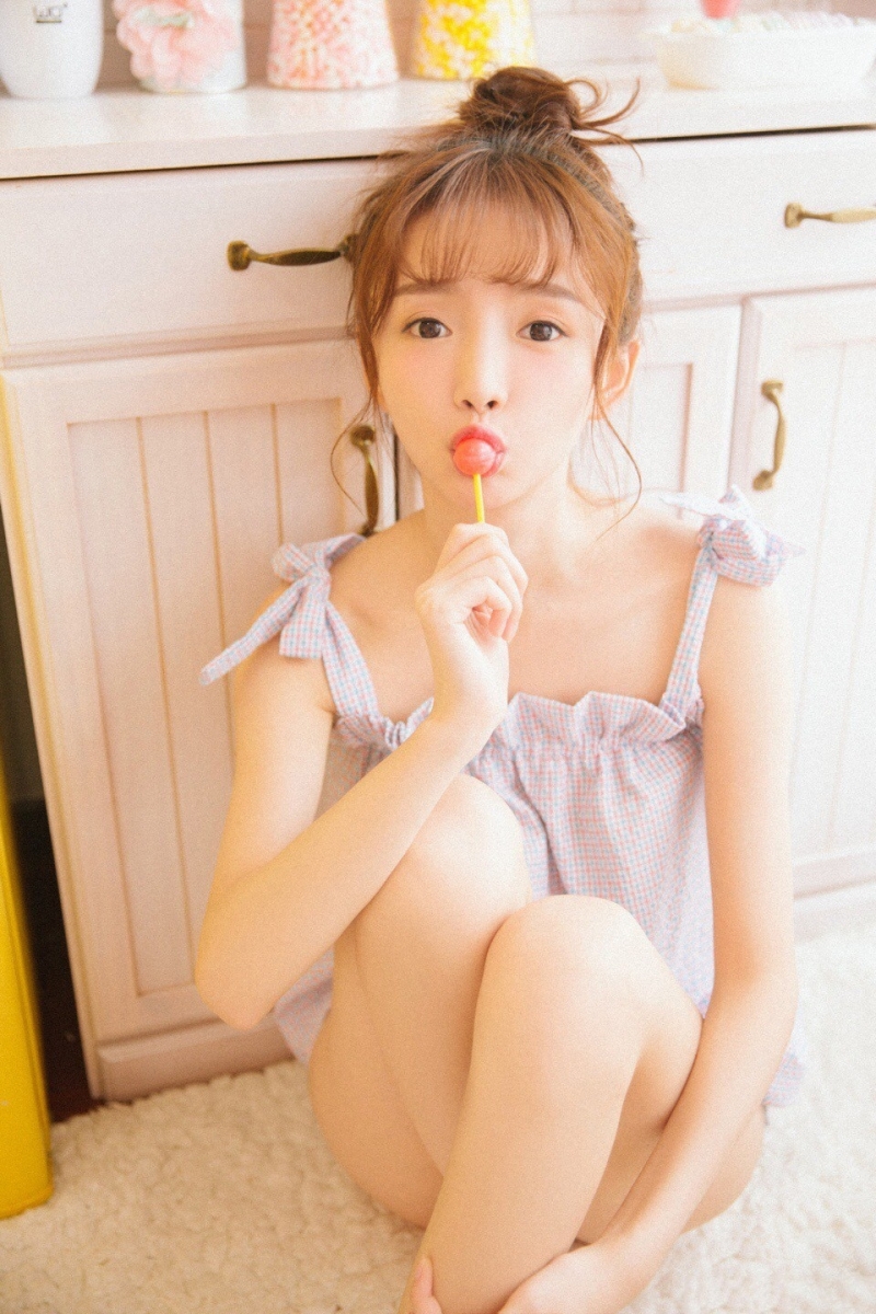 元气美少女俏皮惹火私拍  第9张