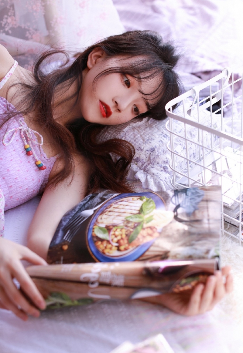 大眼美女眼神干净澄澈撩人艺术写真  第2张