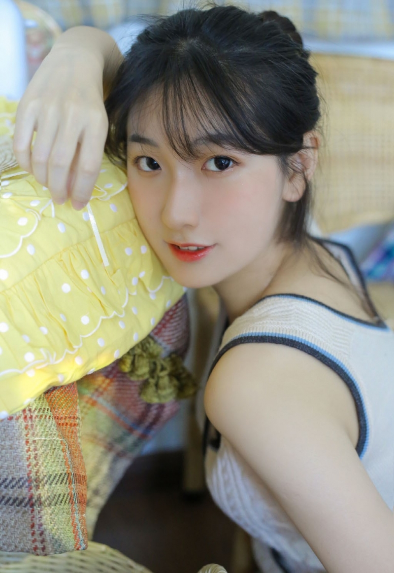 极品俏佳人明媚动人私房摄影  第7张