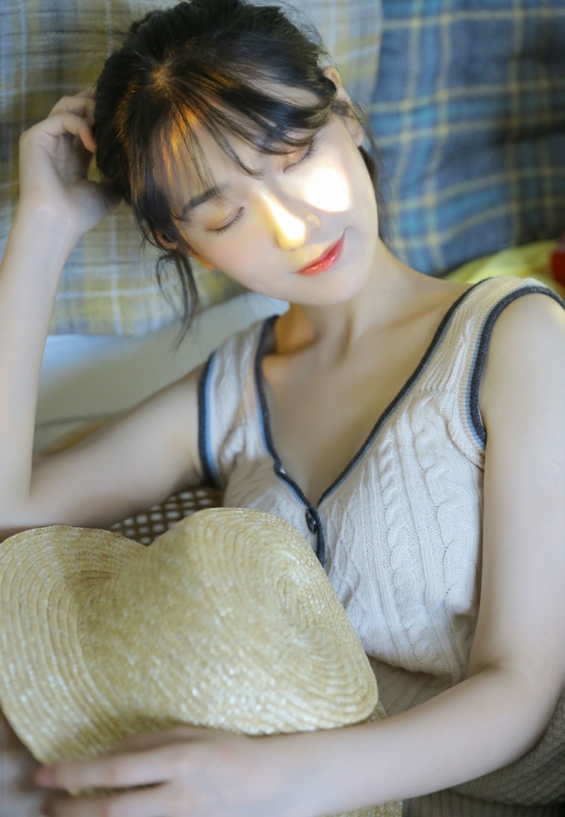 极品俏佳人明媚动人私房摄影  第8张