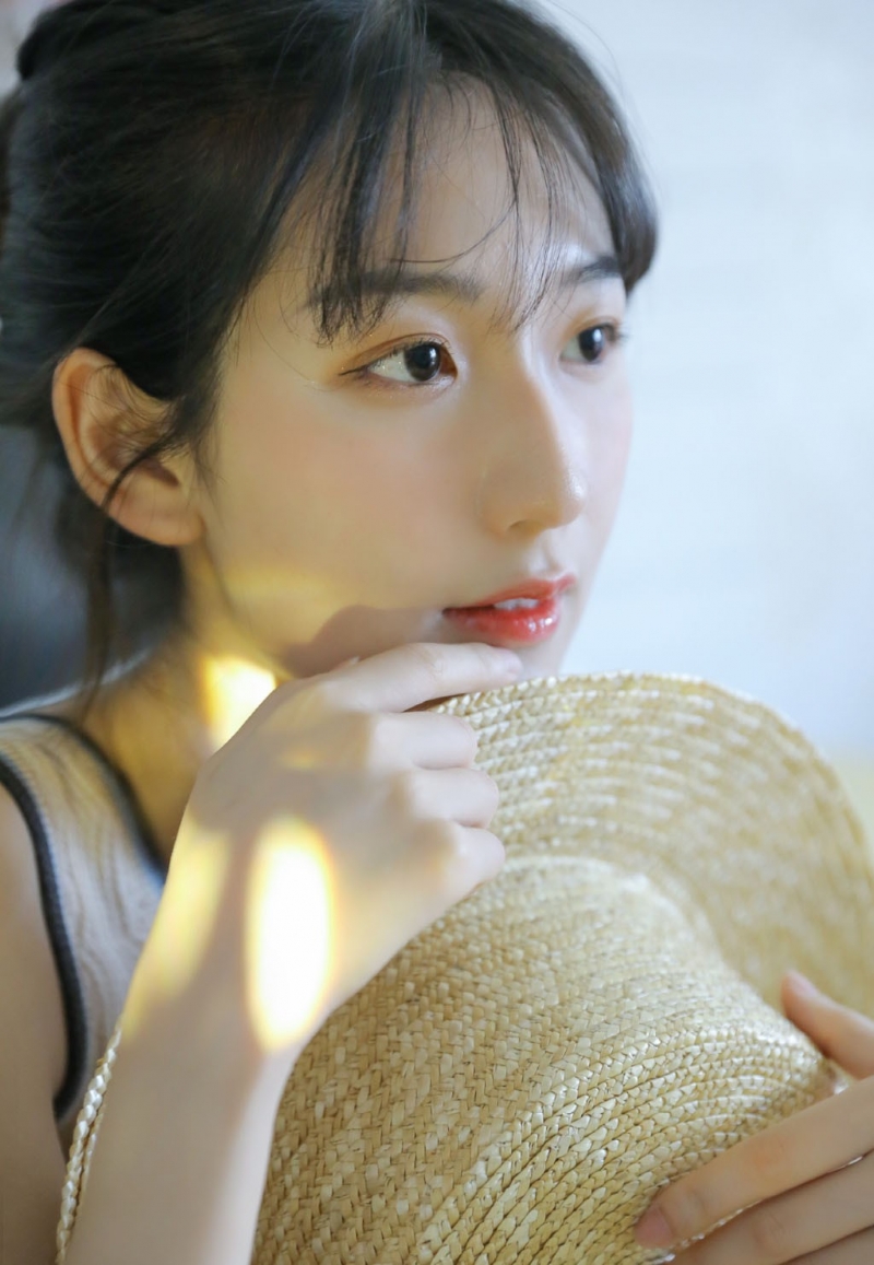 极品俏佳人明媚动人私房摄影  第10张