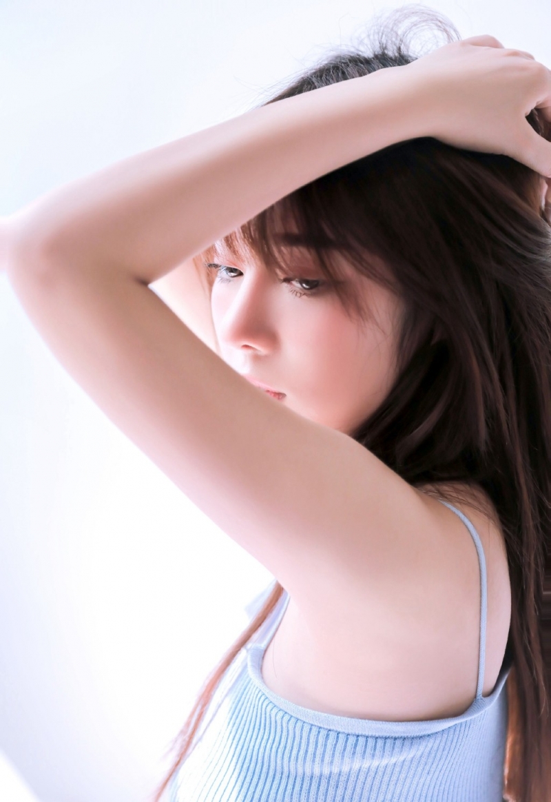 倾城尤物香肩细嫩光滑妹子图  第5张