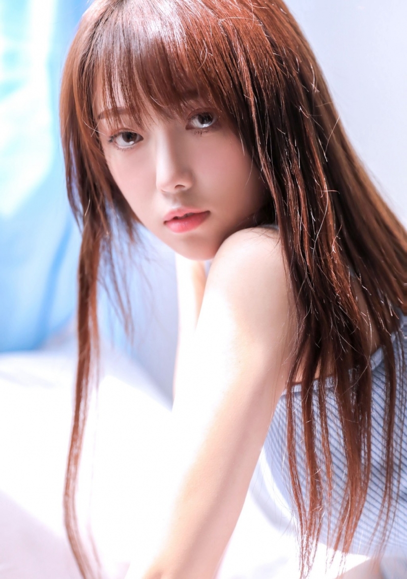 倾城尤物香肩细嫩光滑妹子图  第9张