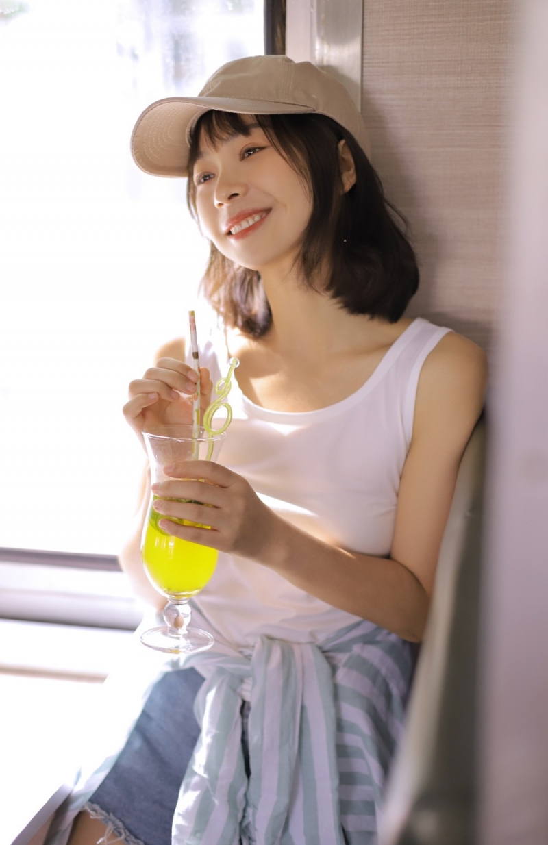 元气美女活力满满小清新图片  第4张