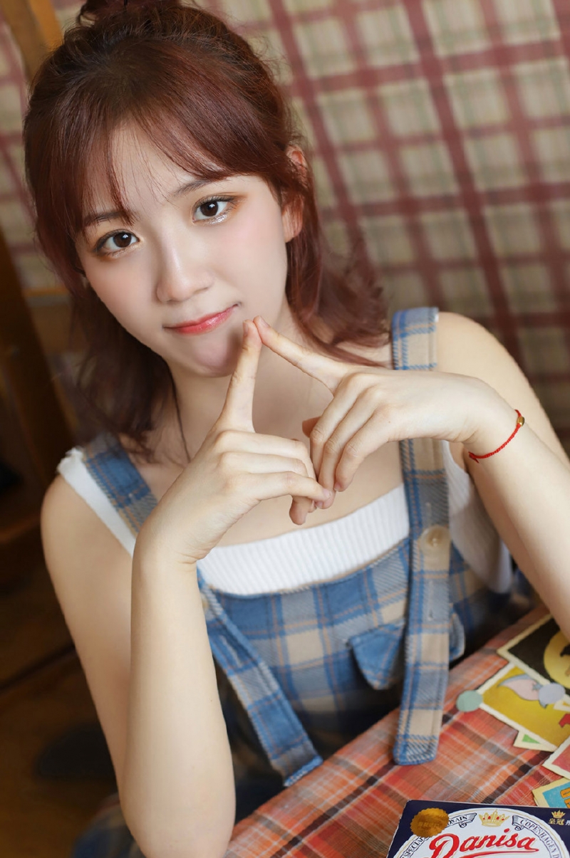 养眼小妹夏日清甜可爱图片  第3张