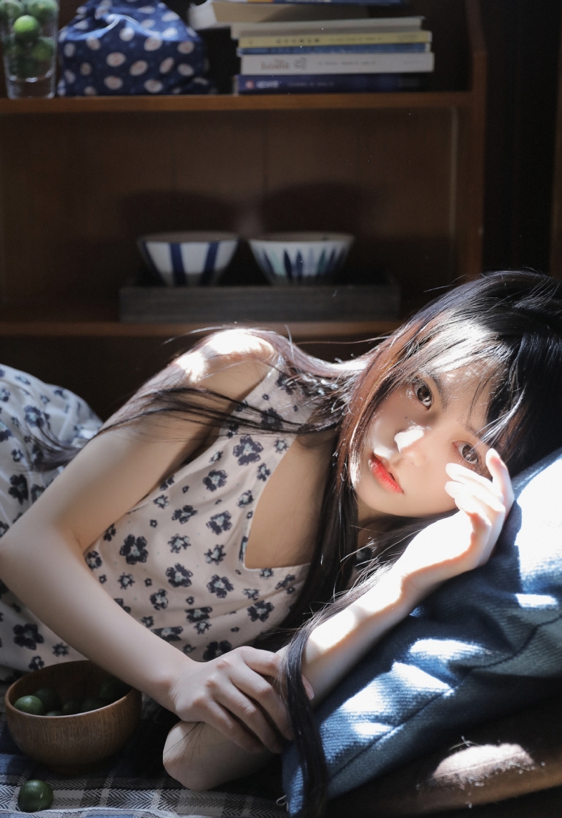 牛奶肌美眉宛若天使干净美女图片  第5张