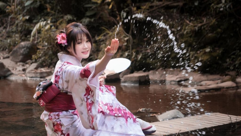 日本和服美女清新脱俗户外写真  第6张
