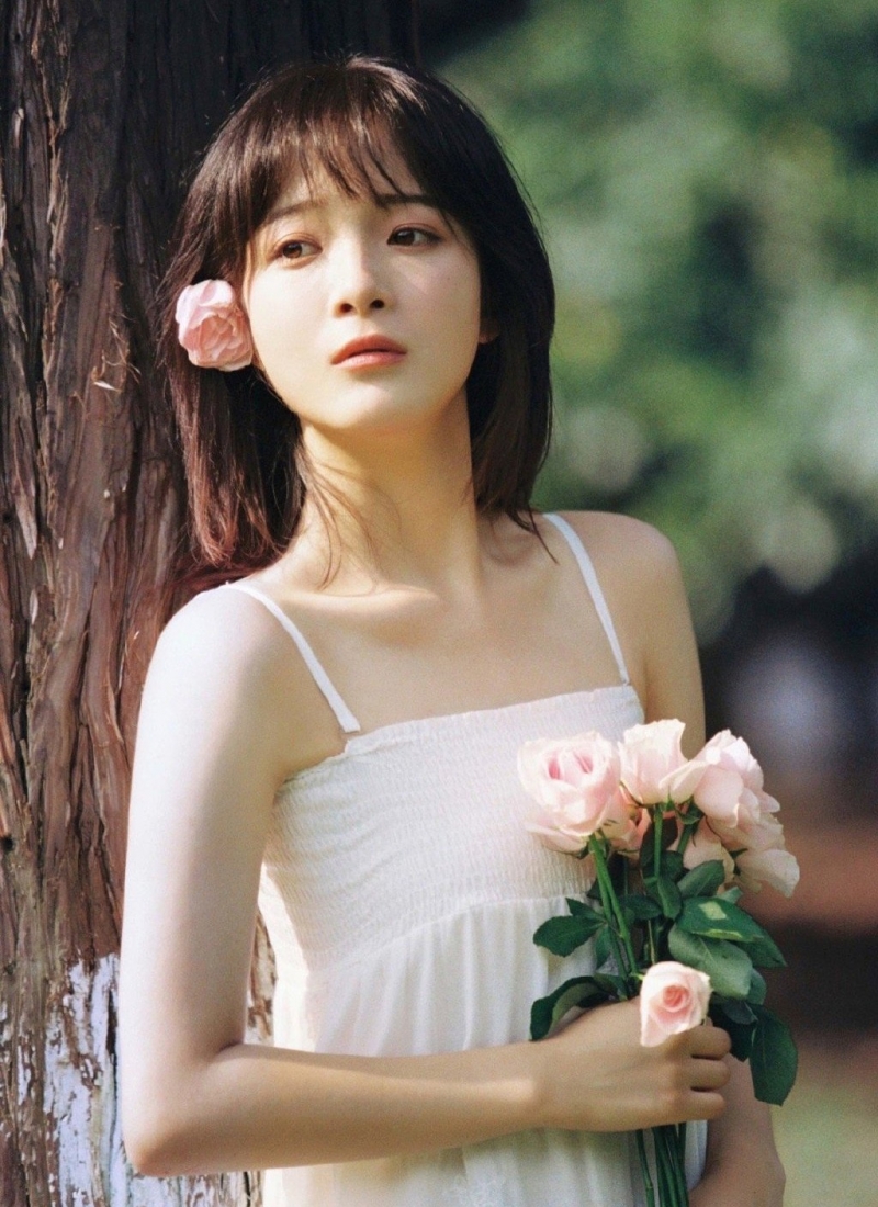 日系妹子气质清新吊带美女写真  第9张