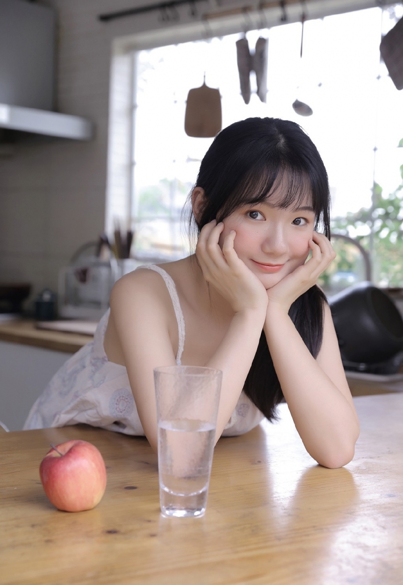 美丽甜心气质慵懒迷人美女照片  第3张