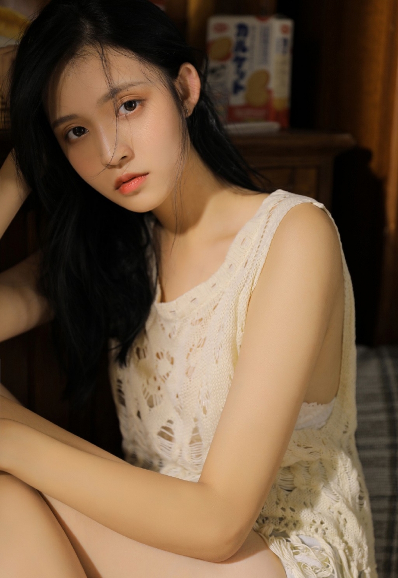 骨感美女身高腿长阳光写真  第5张