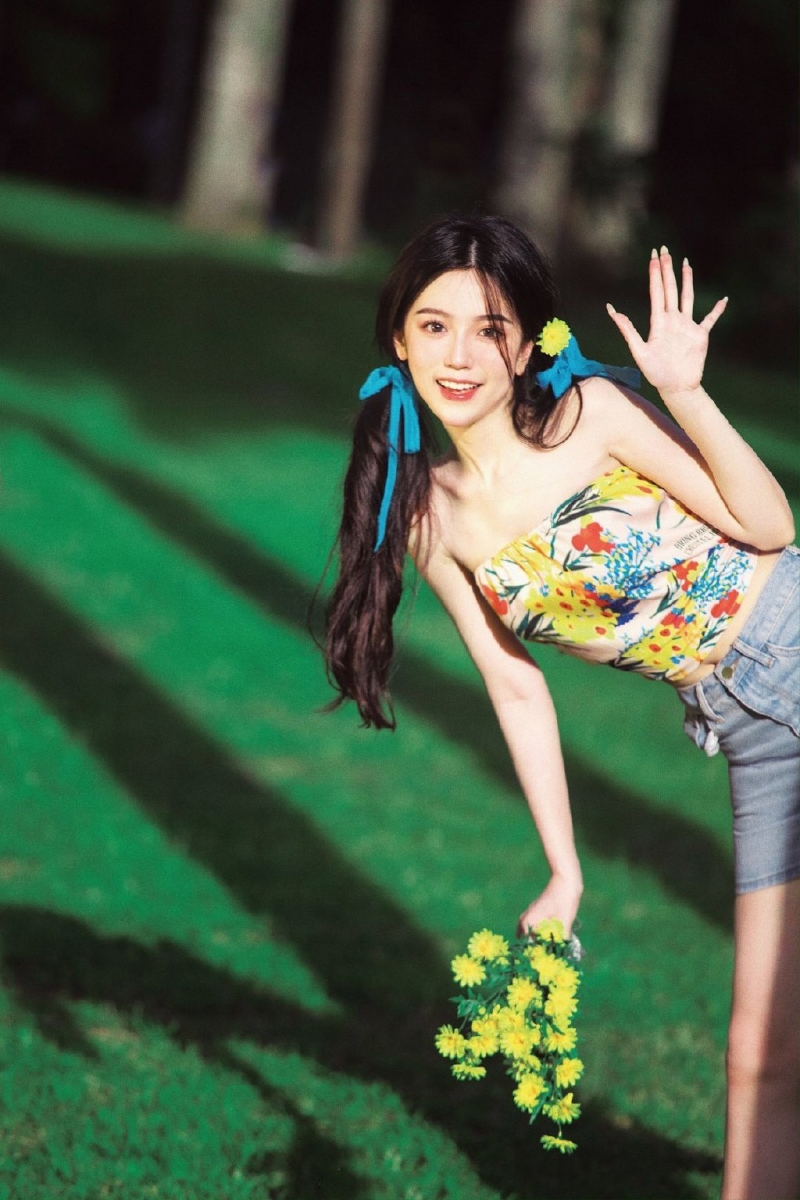 性感美人香肩惹火文艺写真  第7张