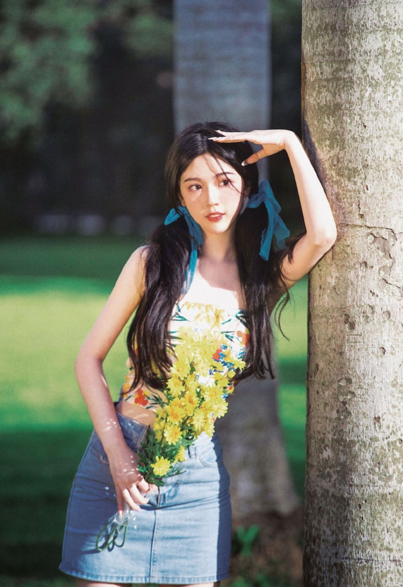 性感美人香肩惹火文艺写真  第8张